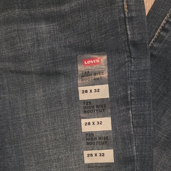 Levi's Women's High Rise Bootcut - Picture 3 of 6